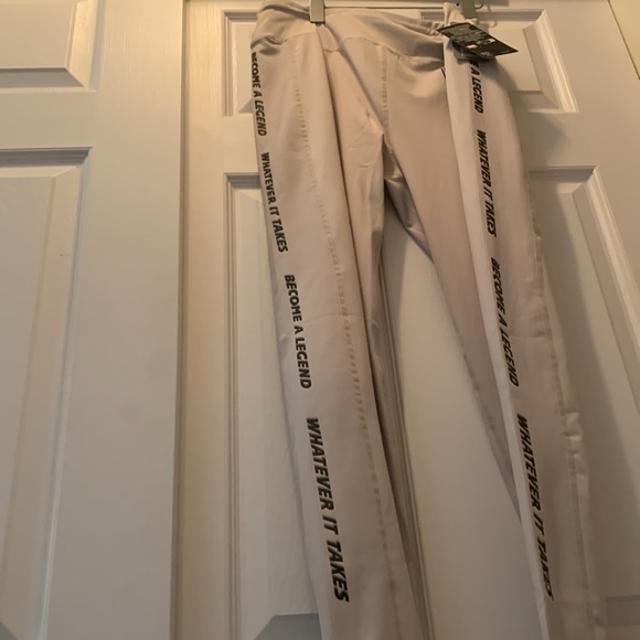 Marvel Avengers FIT Moisture wicking womans Leggings - Picture 8 of 13